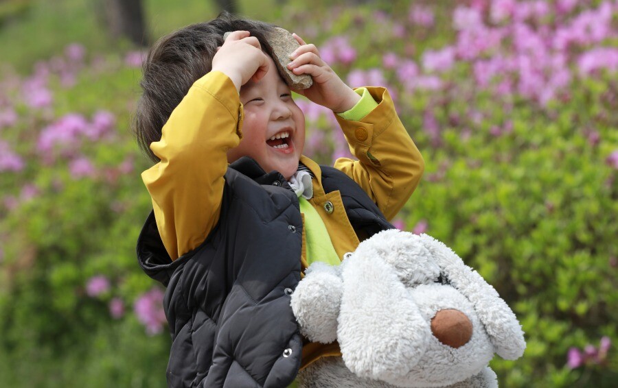 인천 남동구 장수동 인천대공원에서 즐거운 시간을 보내는 어린이들.