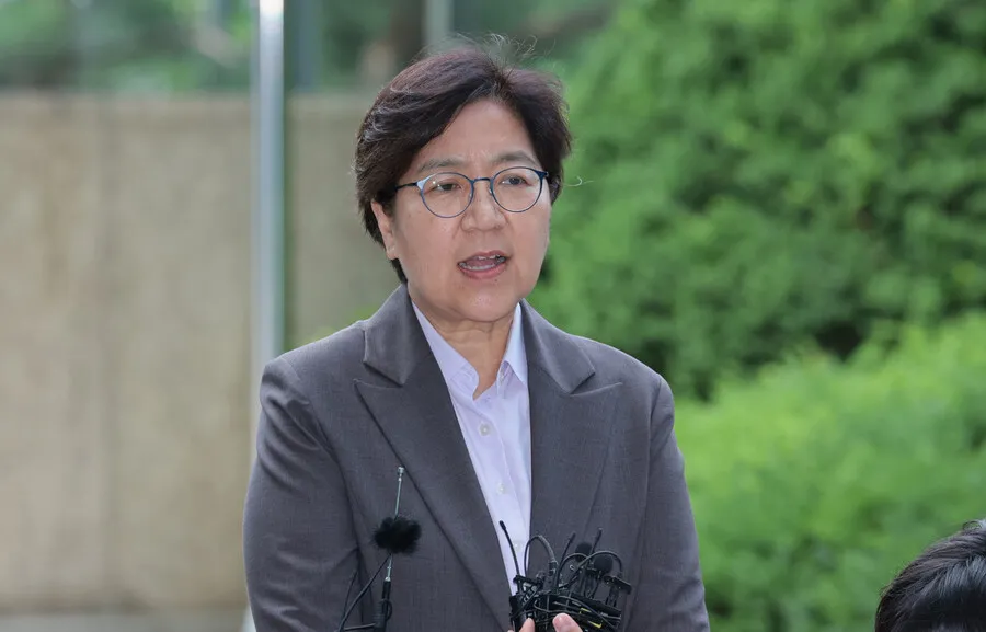 [뉴스AS]정은경 복지부 장관 후보자 배우자의 주식 투…