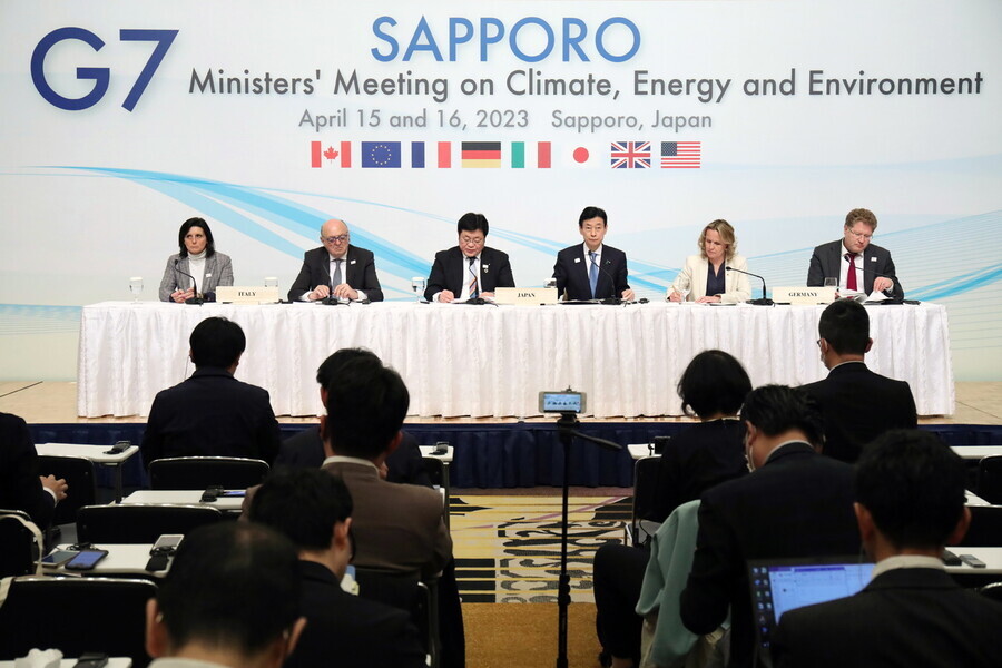 Yasutoshi Nishimura, Japan’s minister of economy, trade and industry (third from right), takes part in a joint press conference with fellow climate, energy, and environment ministers of G7 countries following a meeting in Sapporo, Japan, on April 16. (EPA/Yonhap)
