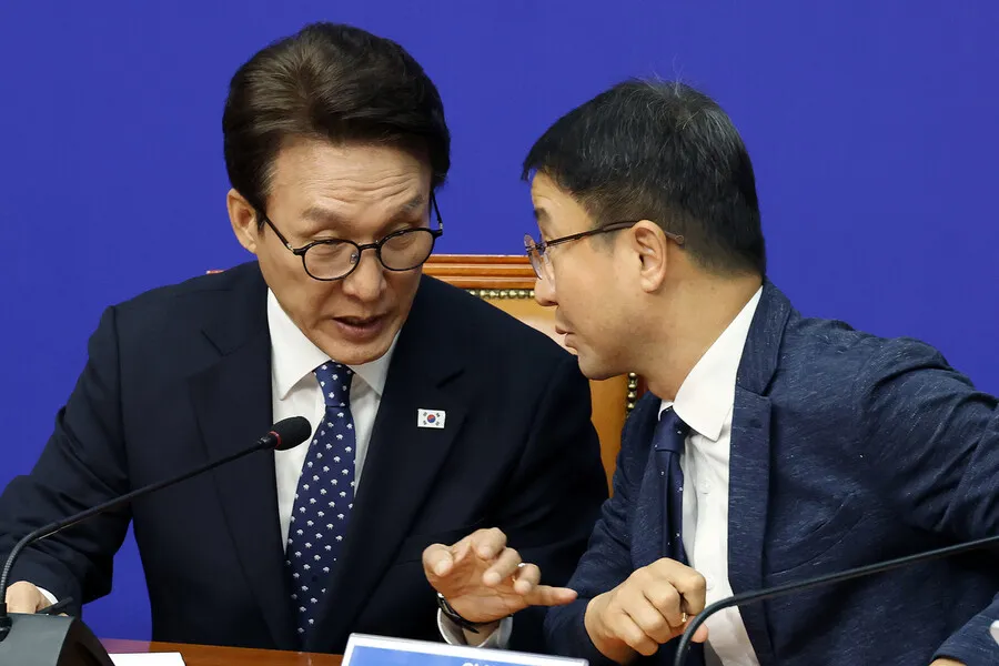 김민석, ‘가상자산 과세 유예’ 논의 시사…조국 “불평등 해소 유예”