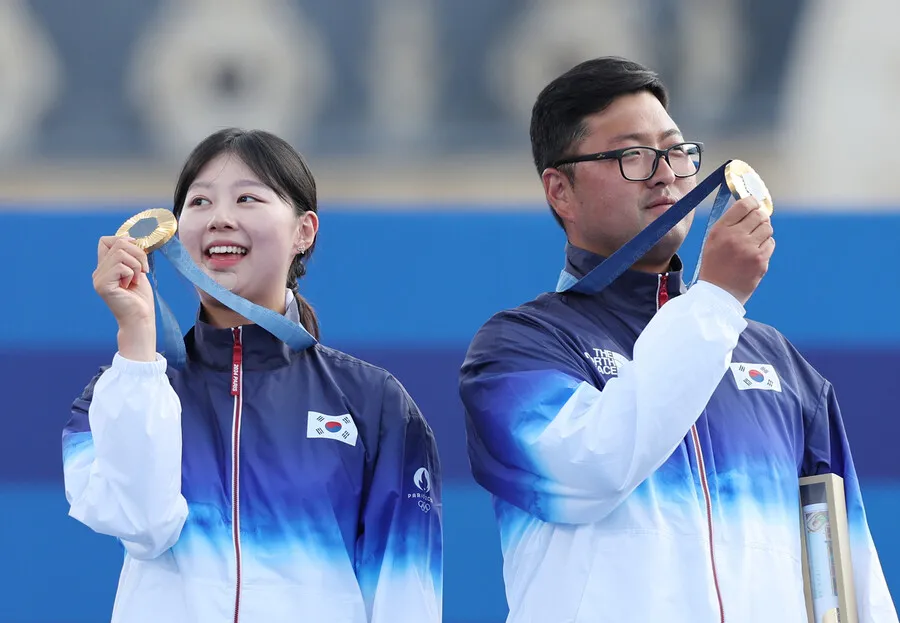 임시현·김우진, 양궁 혼성 금메달…한국, 단체전 세 종목 싹쓸이