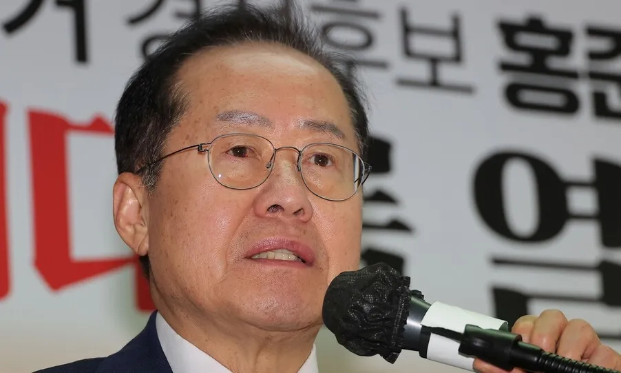 홍준표 “국힘, 정당해산 대비해야…연말에 큰 고비”