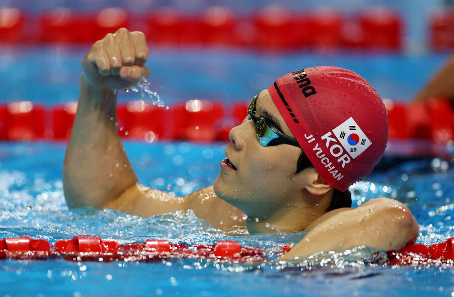 Ji Yu -chan is showing confidence after finishing the 2025 World Swimming Federation World Championship Men's Freestyle 50m Semifinals. Kalang/Reuters Yonhap News
