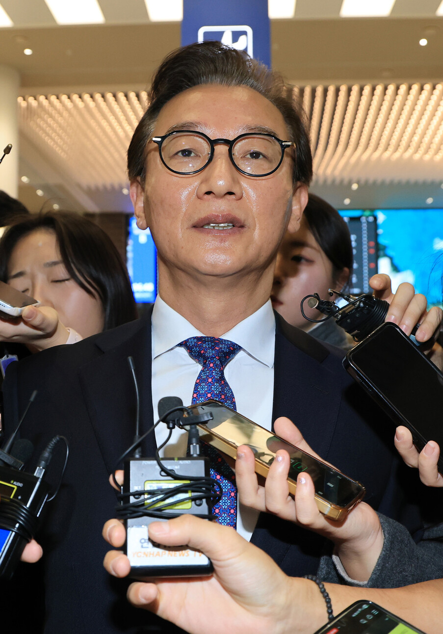 전재수 해양수산부 장관이 2025년 12월11일 ‘유엔해양총회' 유치 활동을 마치고 귀국하고 있다. 전 장관은 이날 사의를 표명했다. 연합뉴스