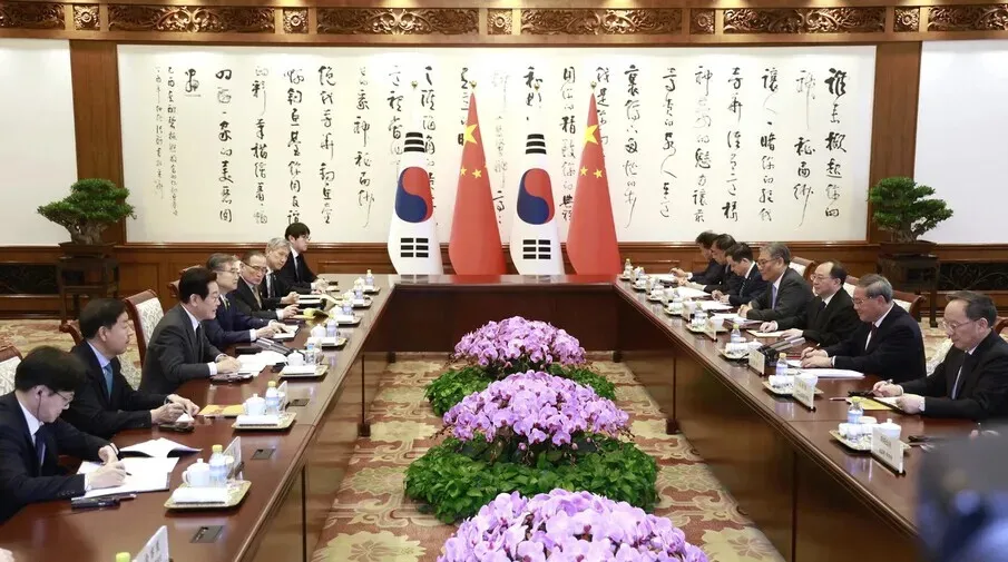 Lee commits to ‘fully restoring’ Seoul-Beijing ties in meetings with senior Chinese leaders