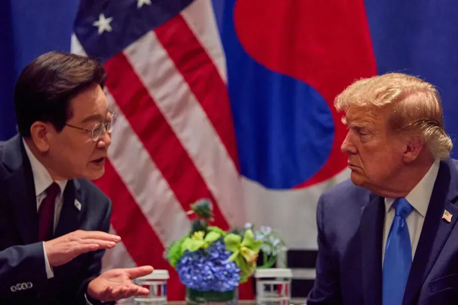 South Korean President Lee Jae Myung speaks to US President Donald Trump at a hotel in New York on Sept. 22, 2026. (pool photo)