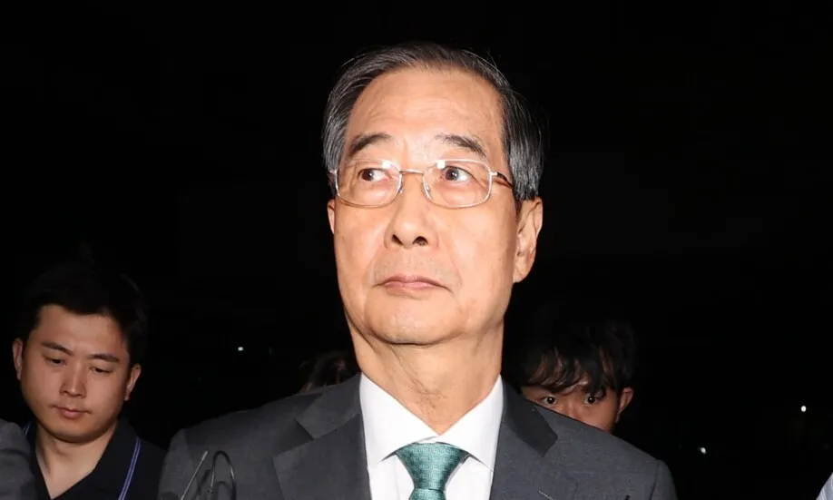 ‘팔 붙들려 특검 출석’ 한덕수에 “그러고도 대선 출마…