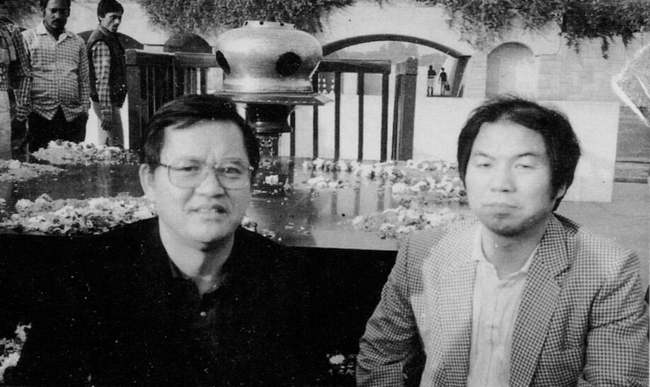1987년 방콕에서 열린 동남아 지역 민간 인권단체 회의에 참석했을 당시의 황인철 변호사(왼쪽)와 조영래 변호사 모습. 문학과지성사 제공