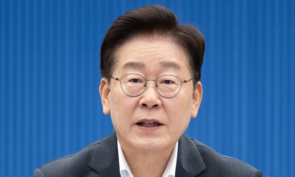 이 대통령 직속 지시! 공무원 출신 자격증 꿀혜택 전면 폐지