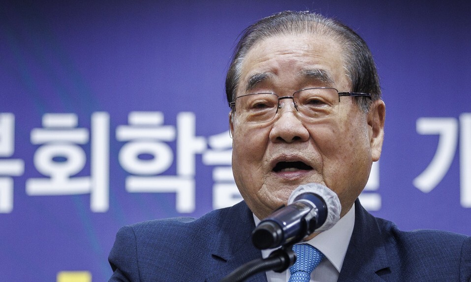 이종찬 광복회장이 지난해 8월21일 오후 서울 여의도 광복회관에서 열린 대일청구권 사회공헌 학술토론회 개회식에 참석해 대한민국 독립과 건국을 둘러싼 갈등에 대해 발언을 하고 있다. 연합뉴스