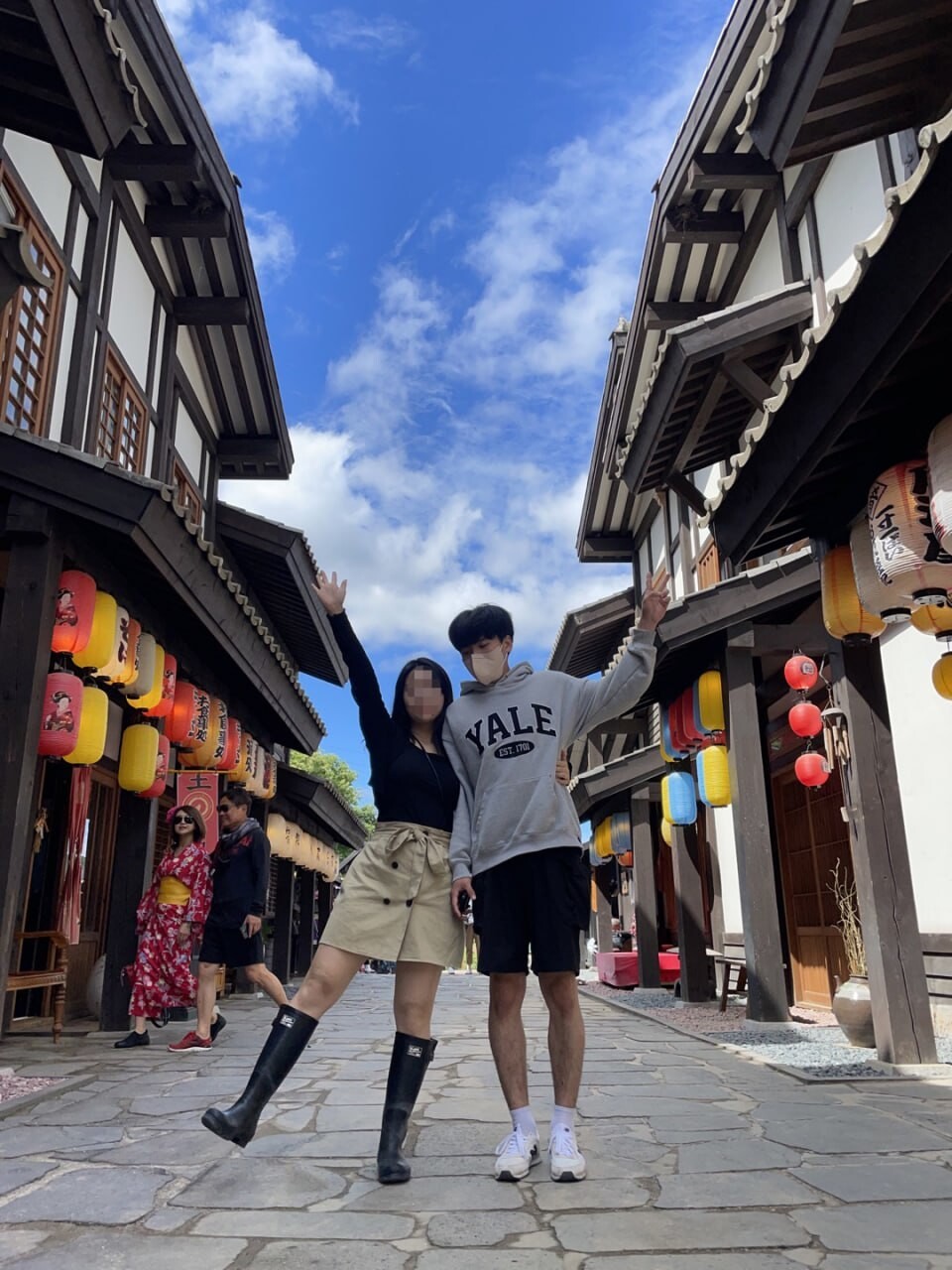 2021년 이남훈(오른쪽)씨가 여자 친구와 일본에 여행 갔을 때의 행복한 모습. 유가족 제공