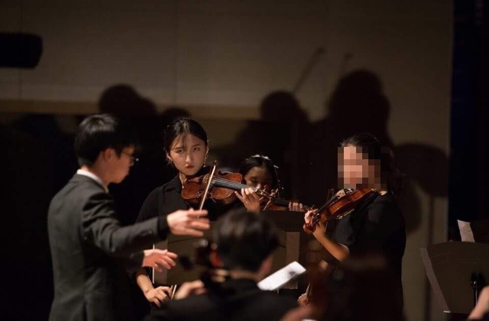 바이올린을 연주하는 유진씨. 유가족 제공
