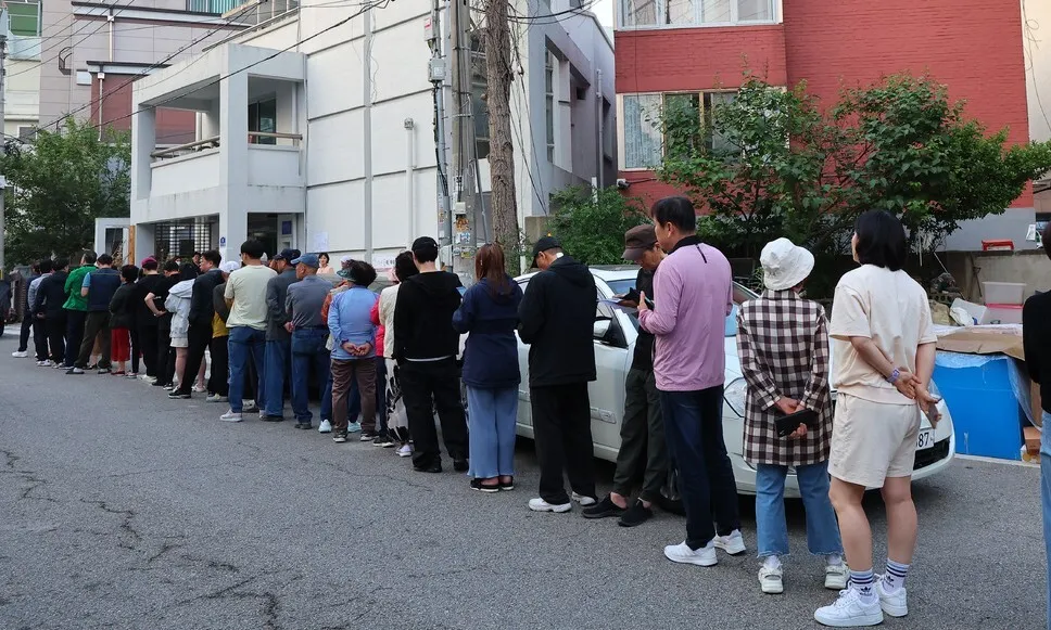 <font color="#FF4000">[속보] </font>대선 투표율 오전 9시 9.2%…대구 11.5% 광주 6.3%