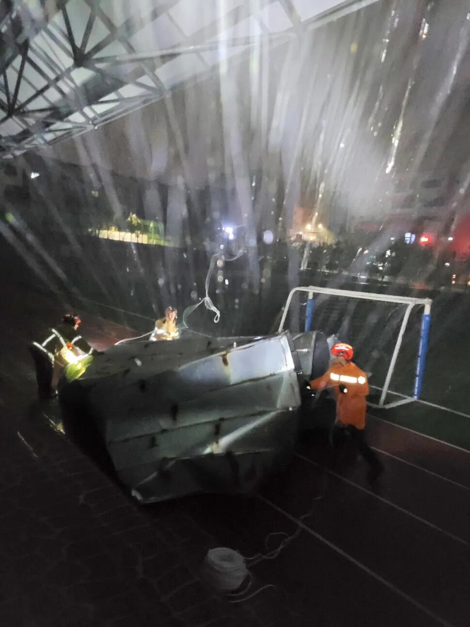 Firefighters in Seogwipo, Jeju Island, take safety measures after a structure was knocked over by gales from Typhoon Hinnamnor on Sept. 6. (courtesy Jeju First Safety Headquarters)