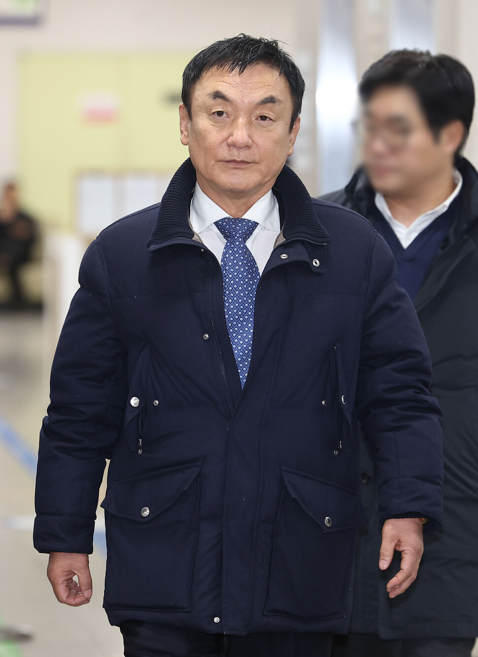 도이치모터스 '주가조작' 의혹 사건으로 1심에서 징역형이 선고된 권오수 전 회장이 2024년 1월9일 오후 서울 서초구 서울고등법원에서 열린 2심 공판에 출석하고 있다. 연합뉴스