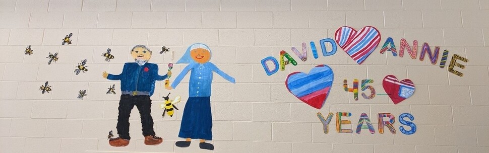 브루더호프 아이들이 다비드 할아버지에 대한 사랑을 담아 그린 그림. 사진 브루더호프 제공