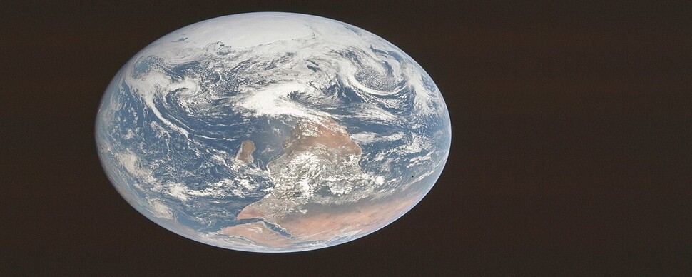 ‘블루마블’ 50주년…사람이 찍은 최초의 지구 전체 사진