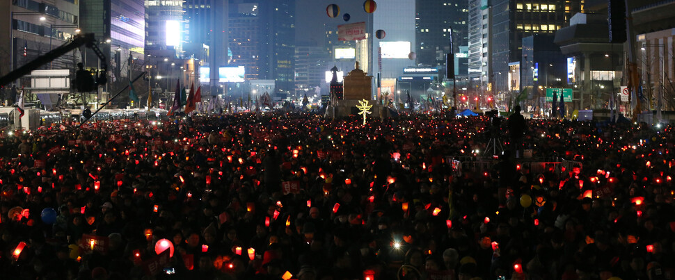 2017년 3월4일 서울 광화문 광장에 모인 촛불. 한겨레 김경호 선임기자