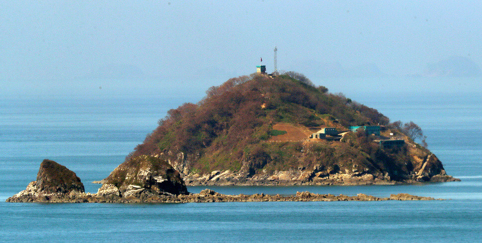 A view of Hambak Island from Ganghwa County, Incheon, on Sept. 24. (photo pool)