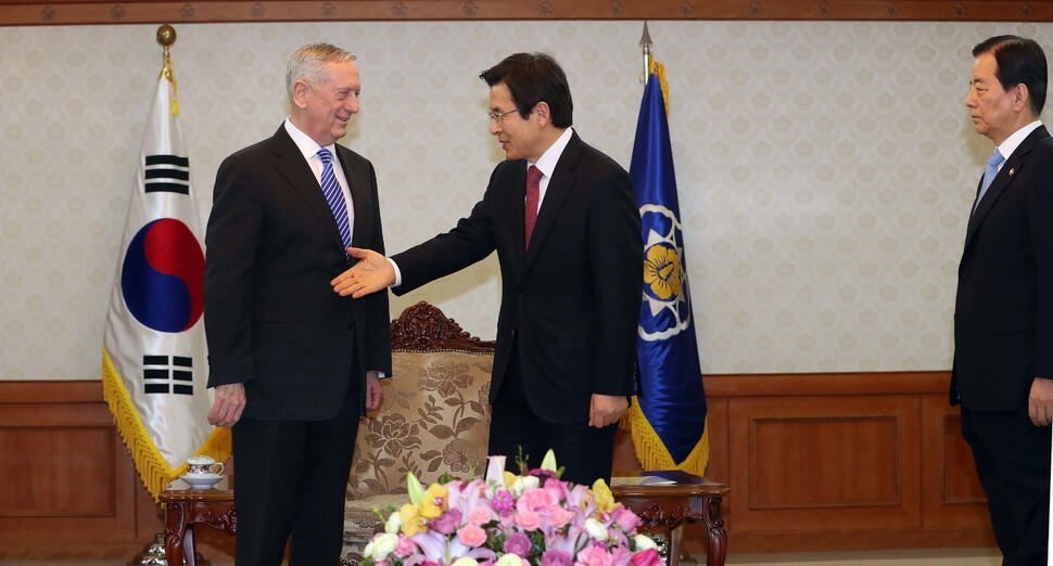 Prime Minister and acting president Hwang Kyo-ahn meets US Secretary of Defense James Mattis
