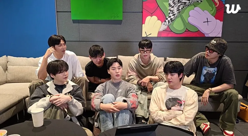 BTS 내년 봄 완전체 앨범 발표…“초심으로 돌아갈 것…