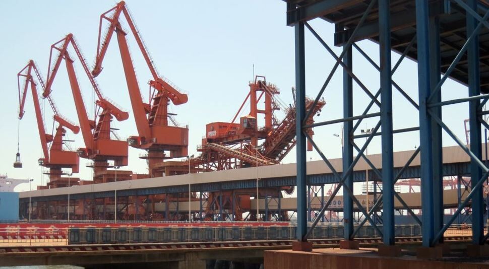 The Chinese Ministry of Commerce announced on that all North Korean business operating in China would need to suspend operations by January 2018. North Korean imports are shown being unloaded at Dandong Port in the province of Liaoning in March 2016. (Yonhap News)
