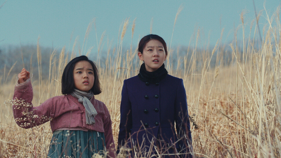 Kim Hyang-ki (left) and Kim Sae-ron playing girls who were mobilized as comfort women