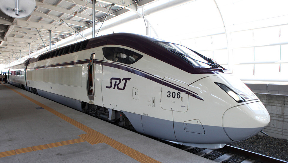  a new high-speed railroad service departing from Suseo Station in Seoul’s Gangnam district. (Yonhap News) 　