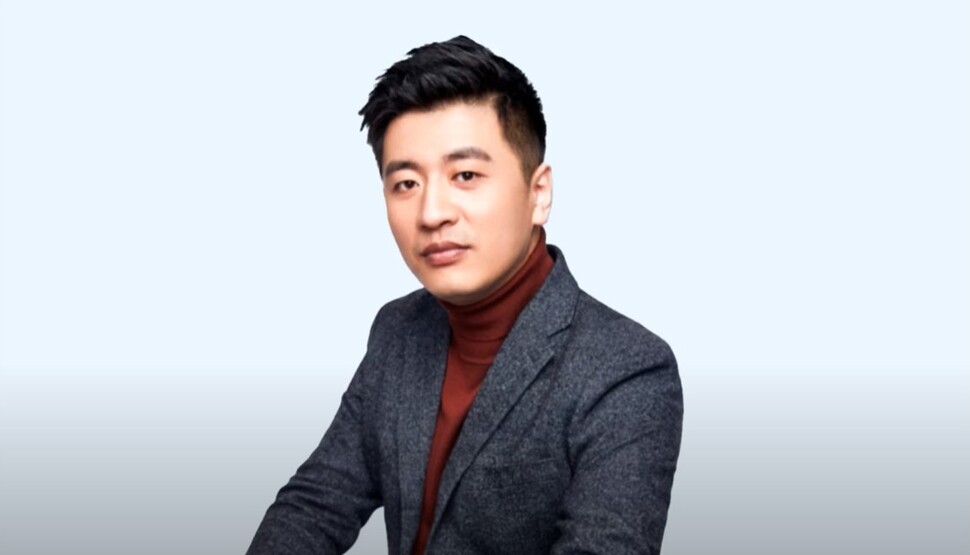 중국의 스타 강사 장쉐펑. 유튜브 갈무리