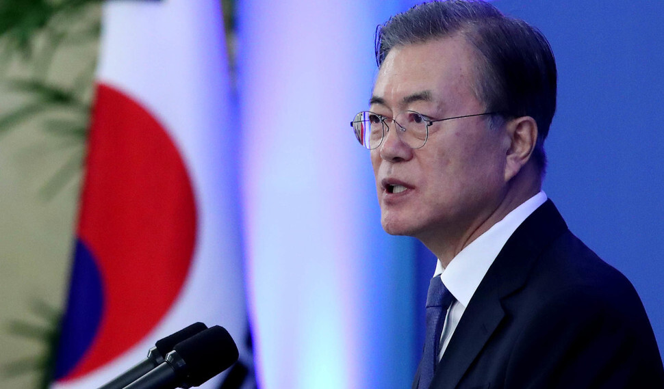 South Korean President Moon Jae-in gives the opening address for the inaugural meeting of the 19th National Unification Advisory Council at the Blue House on Sept. 30. (Blue House photo pool)