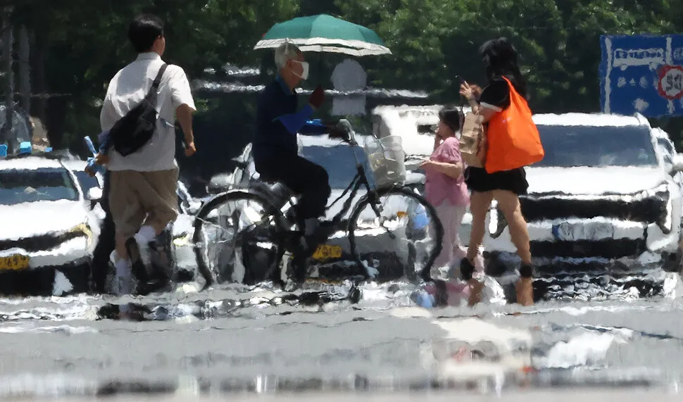 전국 곳곳 ‘폭염경보’ 확산…제주·대구 등 ‘열대야주의보’