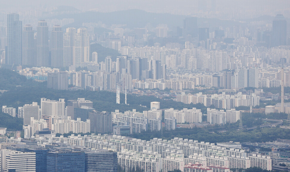Apartment complexes in Seoul are pictured from Namhansanseong, a mountain fortress located southeast of Seoul. (Yonhap News)