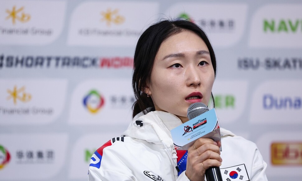 최민정이 11일 오후 서울 양천구 목동 아이스링크에서 열린 대한민국 쇼트트랙 대표팀 미디어 데이에서 이번 대회에 나서는 소감을 말하고 있다. 연합뉴스