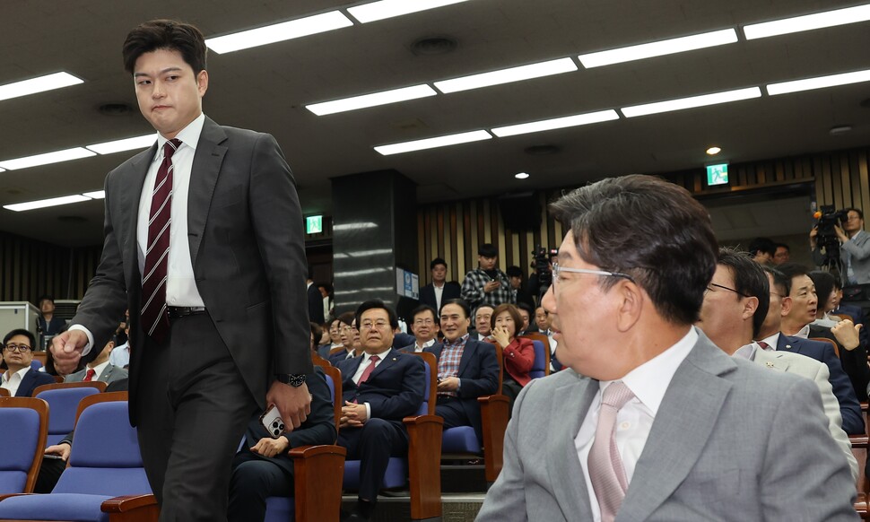 국힘 쪽, 이제 와 “탄핵 반대 아니었다” 발뺌…참패에도 반성 없다