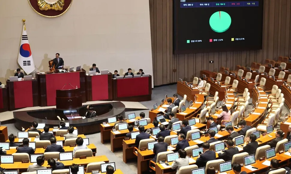 거부권 장벽 사라졌다…형소법 개정 등으로 여야 충돌 예고