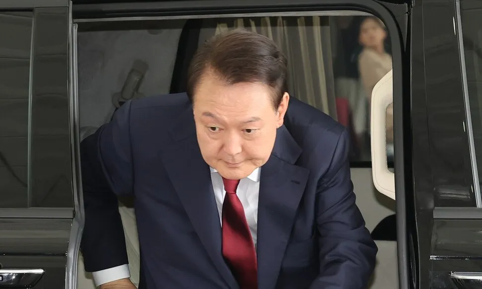 <font color="#FF4000">[단독]</font> 내란특검, 윤석열 구속 사유 4가지 적시…“재범 위험, 도망 염려” 포함