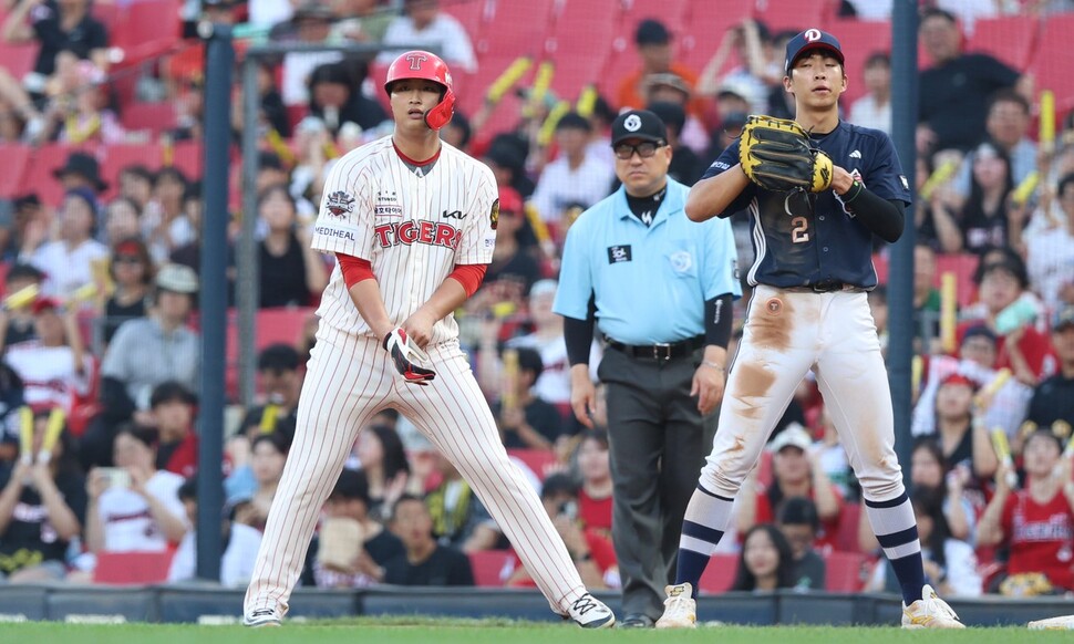 Kia (KIA) Tigers Byun Woo -hyuk hits in the match against 2025 KBO League Doosan Bears held in Kia Champions Field in Gwangju on the 31st. Provided by Kia Tigers