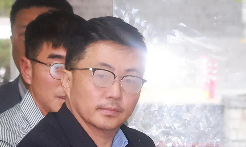 <font color="#FF4000">[속보]</font> ‘김건희 집사’ 김예성 구속…30여억원 횡령 혐의