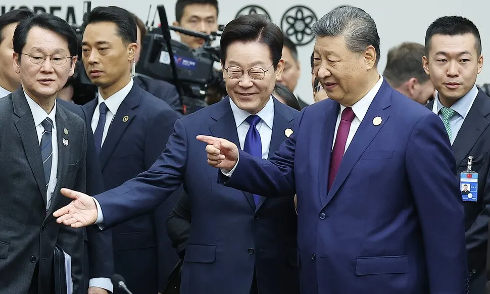 시진핑 제일 지각…이 대통령, 포토월에 나와 직접 에스코트