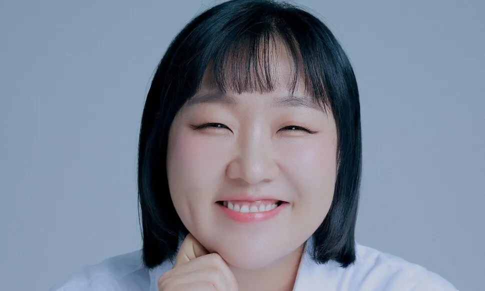 이수지, 성대결절 수술...'핫이슈지'는 계속해? 방송은 괜찮나 - 뉴스 썸네일 이미지