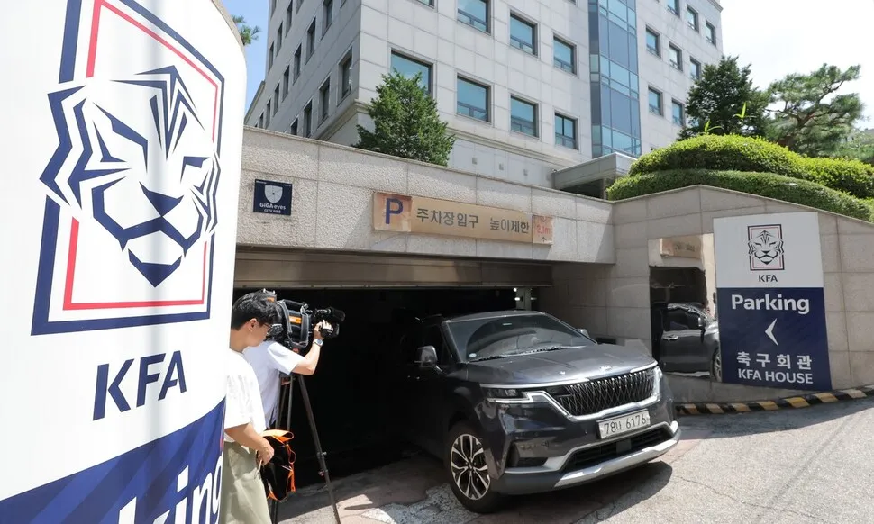 축구협회 ‘심판 성접대’ 논란 등에 사과…“철저한 쇄신”