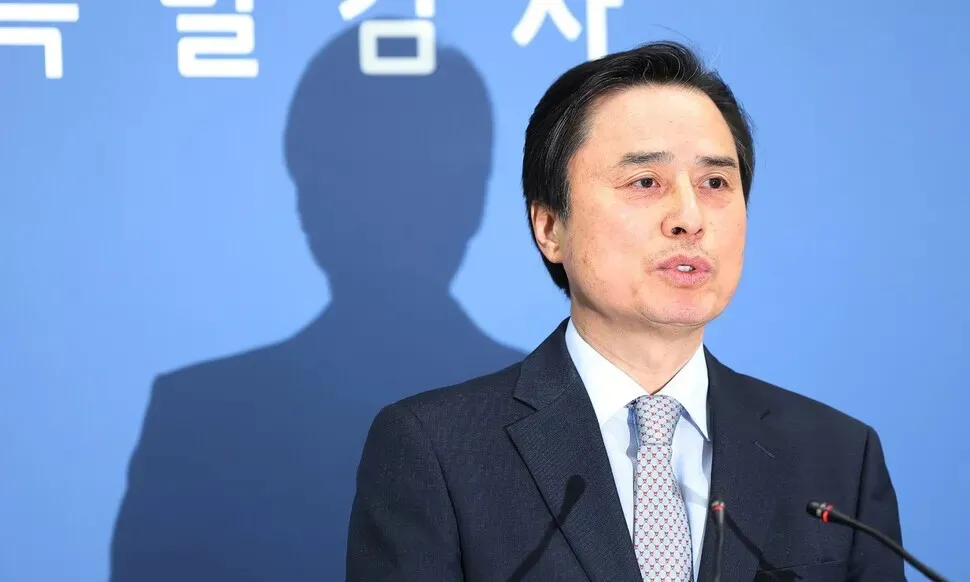 Cho Eun-seok, the special counsel who oversaw an independent investigation into last year’s martial law crisis and alleged acts of insurrection and treason, announces the findings of his team’s investigation on Dec. 15, 2025, at the Seoul High Prosecutors’ Office in the city’s Seocho District. (pool photo)