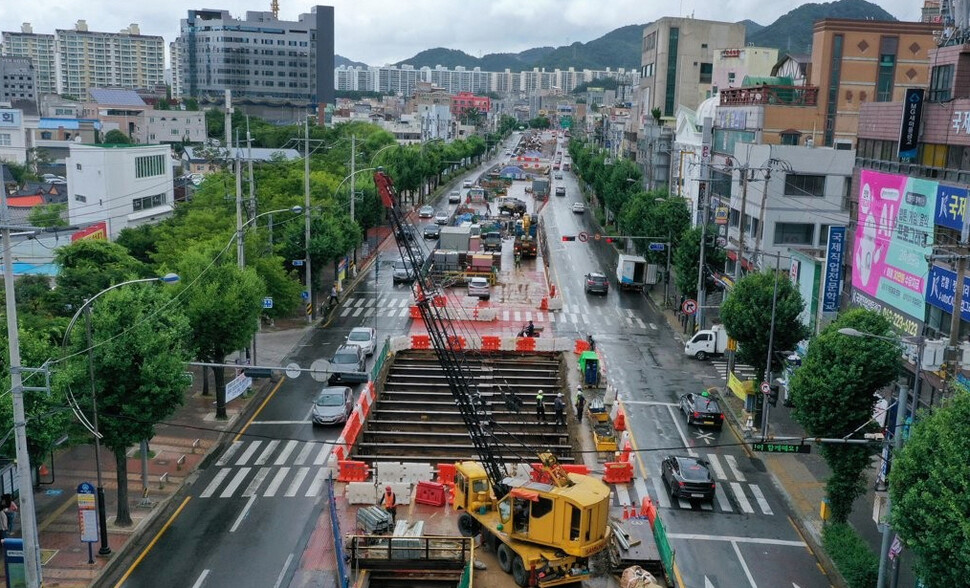 광주광역시 남구 백운교차로 인근 광주도시철도 2호선 공사 모습. 연합뉴스