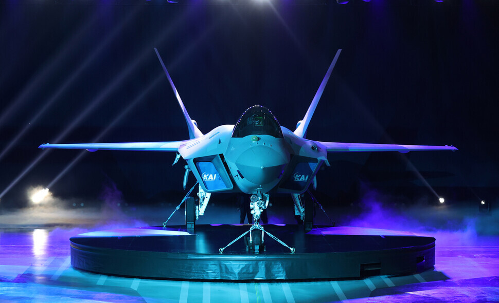 The prototype of the KF-21 Boramae fighter aircraft at Korea Aerospace Industries in Sacheon, South Gyeongsang Province (Blue House pool photo)