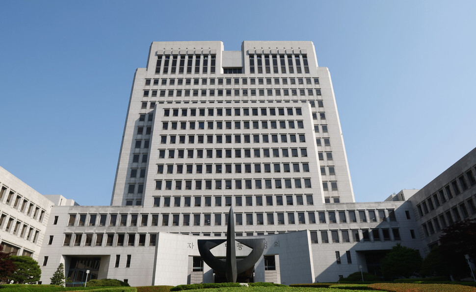 국회 법제사법위원회에서 더불어민주당 주도로 ‘조희대 대법원장 등 사법부의 대선개입 의혹 진상규명 청문회’가 열린 14일 서울 서초구 대법원 모습. 연합뉴스