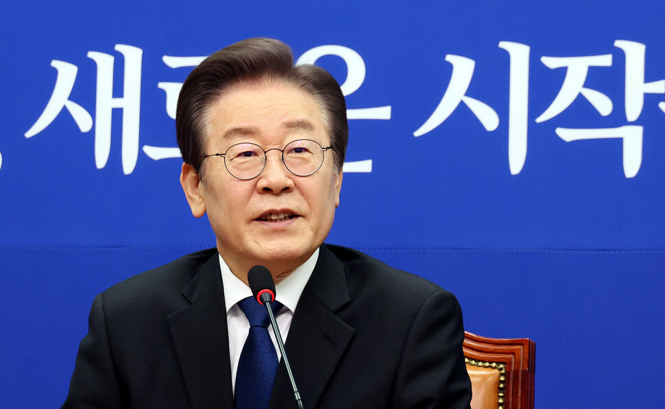 복귀한 이재명 “국민들께서 저를 살리셨듯 이 나라도…” [영상]