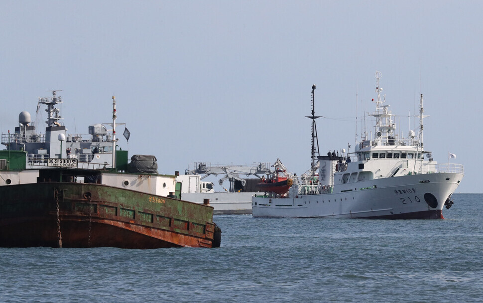 The vessel used by a South Korean Ministry of Oceans and Fisheries official before he was killed by North Korean military is seen anchored along the shores of Lesser Yeonpyeong Island in Incheon’s Ongjin County on Sept. 24. (Yonhap News)