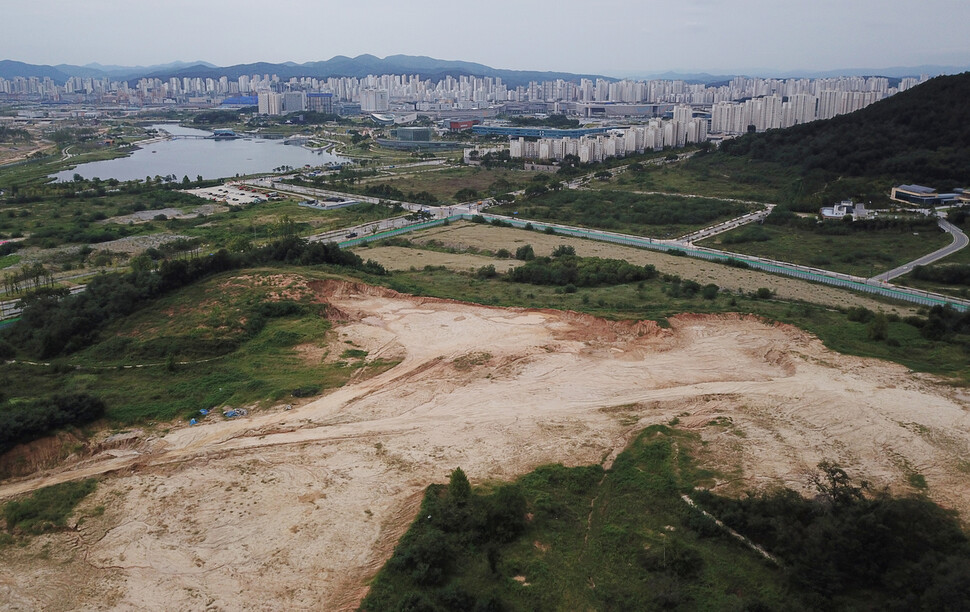 세종시 어진동 호수공원 북쪽엔 제2국회(분원, 세종의사당)를 짓기 위한 터가 마련돼 있다. 연합뉴스