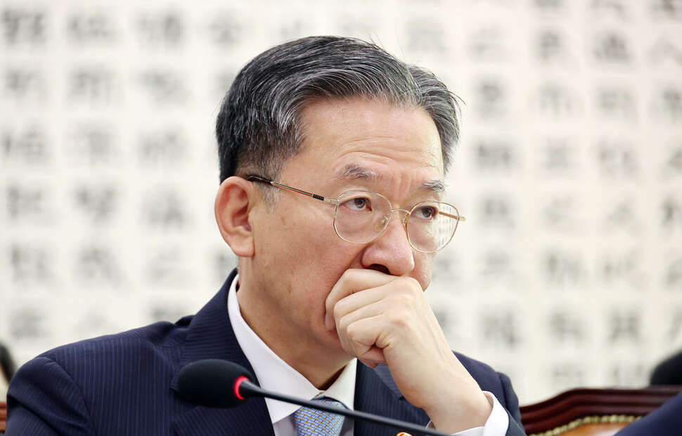 정성호 법무부 장관이 지난 10월30일 서울 여의도 국회 법제사법위원회에서 열린 종합감사에 출석해 있다. 연합뉴스