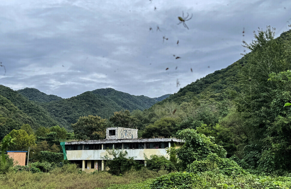 경기도 동두천시 상봉암동 소요산 자락에 있는 동두천 옛 성병관리소 건물. 이종근 선임기자